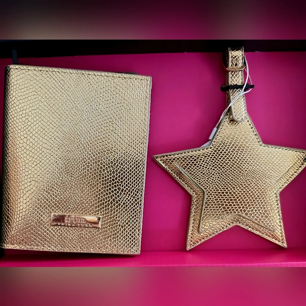 Trina Turk Gold Passport Case and Star Luggage Tag - Picture 4 of 4